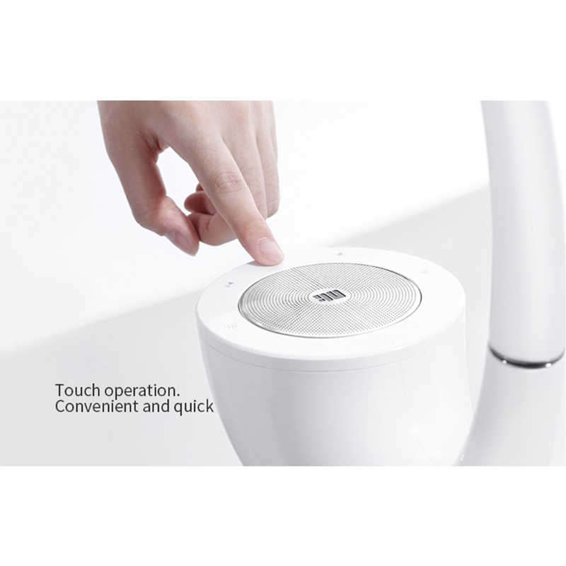 Reproduktor Bluetooth NILLKIN Phantom 2 + lampička - kovová - stříbrná 12 Reproduktor Bluetooth NILLKIN Phantom 2 + lampička - kovová - stříbrná - Obrázek 12